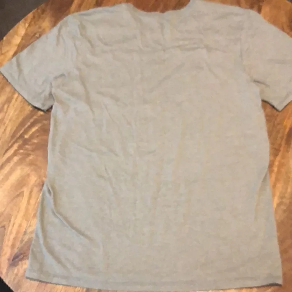 NIKE gray men's tee shirt/Size M